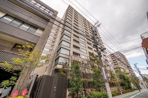 ブランズ四番町