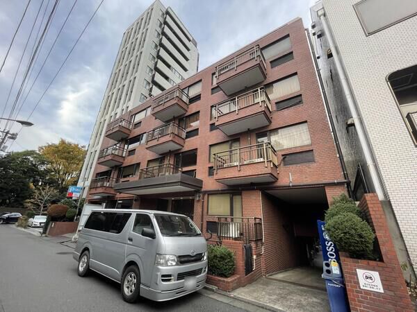 ローレル永田町