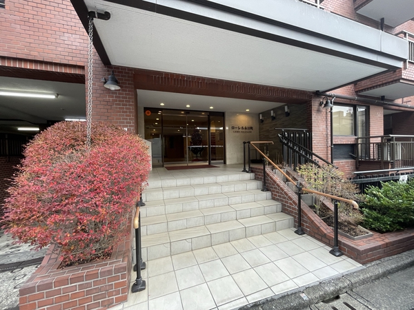 ローレル永田町